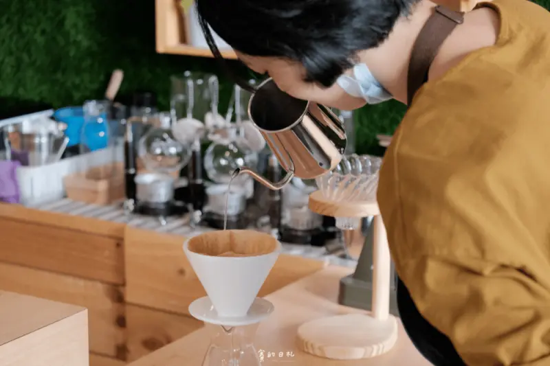 啡享築｜台灣小農咖啡豆｜從生豆栽種、烘豆技術、沖煮功夫，全都自己來！亦有咖啡課程體驗 ♥