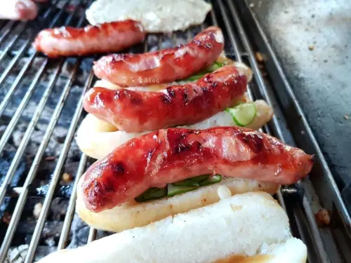 《高雄美食》香玲大腸包小腸❤大推大推佛心美食~一份只要25元！！