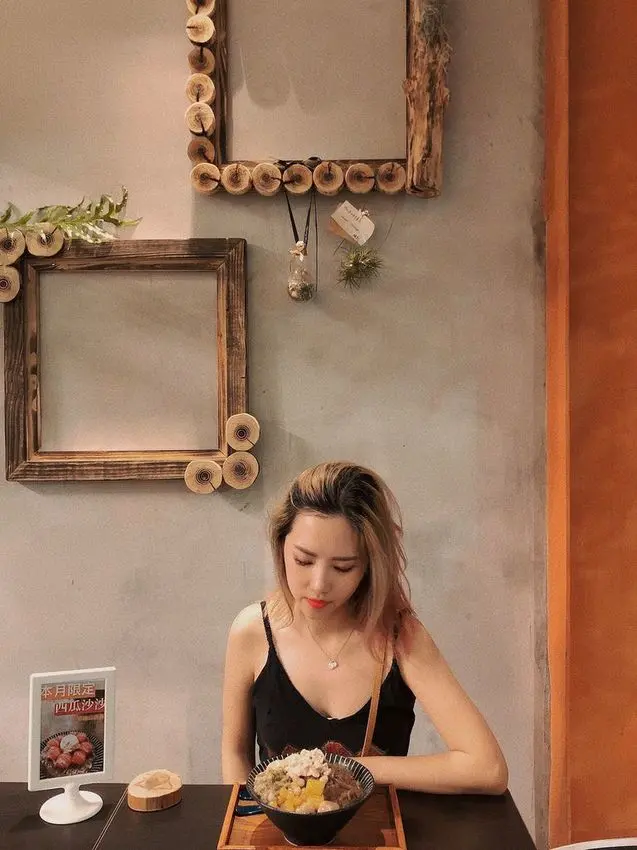 台中旅遊｜復古甜品店好好拍！平價仙草冰・神仙堂嫩仙草專賣店✨