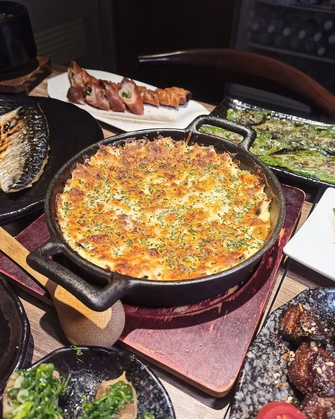 台北松山 | 饕酒窩居酒屋 超美味舒芙蕾烘蛋 美味烤物串燒 台北居酒屋 捷運美食