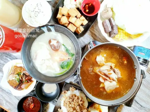 台中美食 │ 玉軒居茶水棧 在地人超推老字號茶館 上百種飲料跟近兩百種餐點小吃 天天來也吃不膩