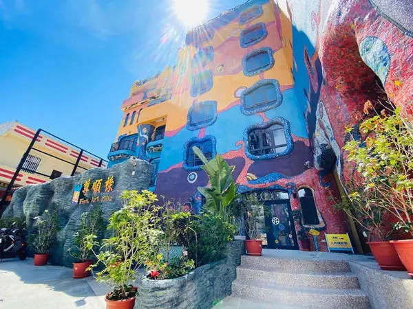 【住宿】小琉球住宿推薦-超好拍網美旅店（浴缸泳池小陽台通通有／內含影片／尊順祿藝術旅店）