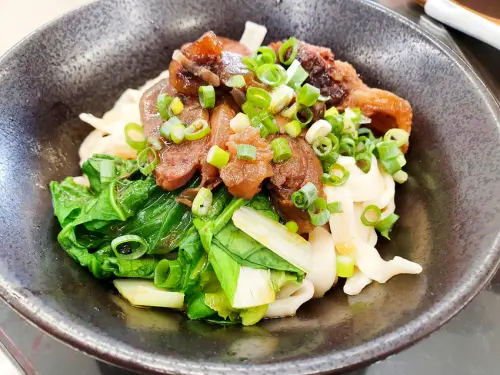 【高雄牛肉麵】鳥松 霖芝園牛肉麵館 飄香紅燒牛肉乾拌麵/麻醬乾麵