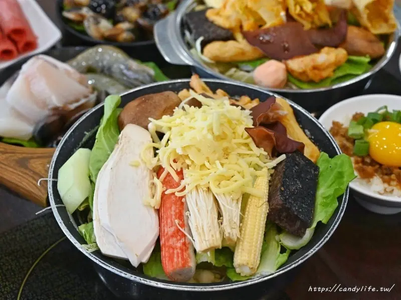 鍋淘洶湧│台中平價小火鍋，超過20種鍋物，最低只要銅板價，還可享滷肉飯、自助吧免費吃到飽！