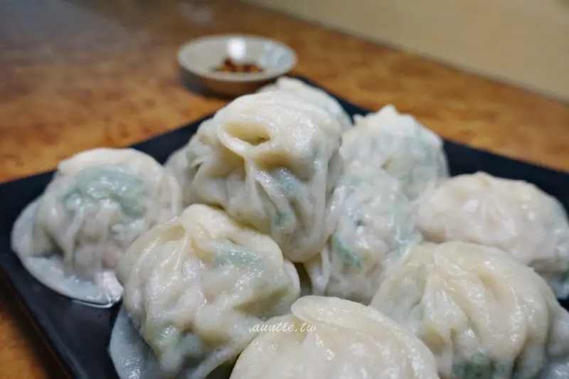 【台北】宜蘭正常鮮肉小籠湯包 九孔涼麵 泰式魚卵酪梨 創意夏季料理