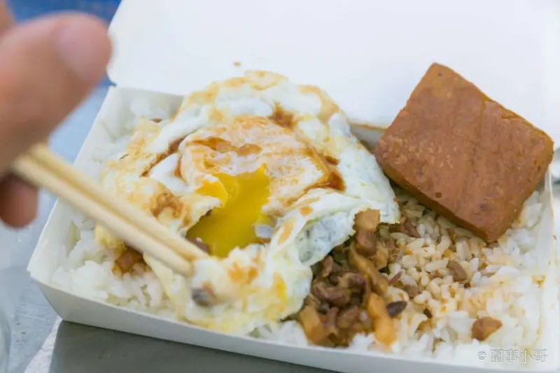 竹北美食-經國橋頭的六家橋頭早餐!凌晨四點半開賣五點半飯類就完售的超狂在地人氣早餐!