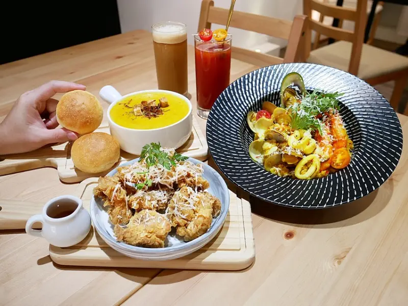 永和義式餐廳推薦，燉飯和義大利麵都是保留米麵心口感超好，提供娃娃屋讓小朋友超開心，不收服務費很加分-白色廚房White Restaurant