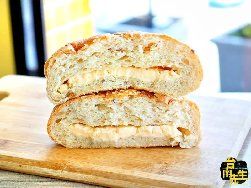 台南烘焙坊／夏日冰麵包系列全新推出／麵包也能吃冰的／德國獨家配方高纖低油低糖／10多種五穀雜糧／義大利第一道冷壓特級橄欖油／加拿大純天然楓樹糖漿／自然發酵新鮮培養酵母