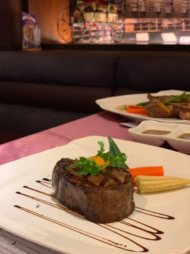 美食｜台北｜行天宮｜中山區牛排推薦。御書園 @尼克島