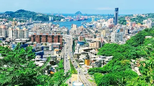 基隆在地人私房景點|獅球嶺砲台|5分鐘輕鬆到達觀景台|基隆最美的觀景平台|基隆看夜景約會景點