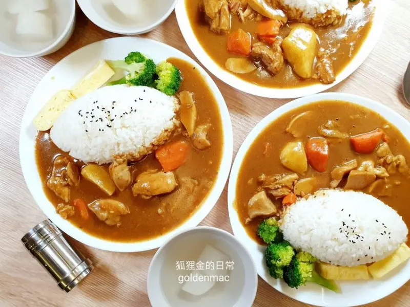 台中美食 │ 咖哩食事 清新簡約風格日式咖哩飯 中美街美食再添一發 台中咖哩飯推薦