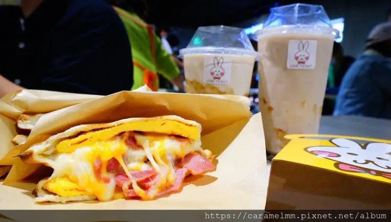 【新竹東區】樂兔洋食行 熱壓吐司 中西式結合 紅綠白聖誕限定口味 起司土石流 巨城美食 新竹巨城4樓 日出茶太旁 巨城美食