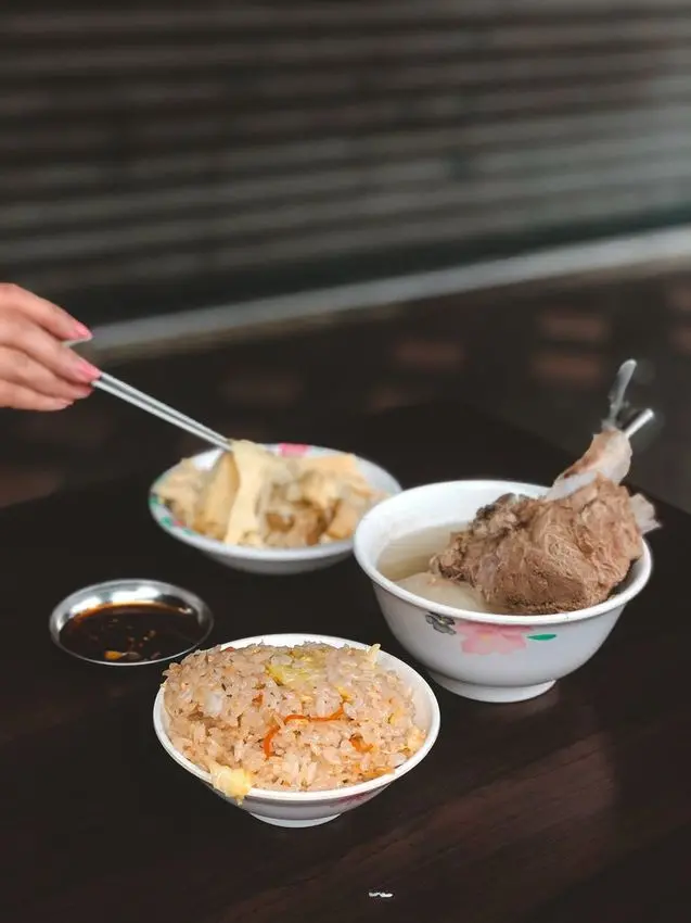 【台北萬華】原汁排骨湯(和平西路)：來萬華必吃這一味，在地台北日常小吃 /龍山寺美食