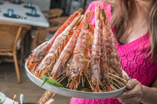 [桃園美食]蘭塔泰食/媽，我贏了15隻巴掌大的烤天使紅蝦！渡假風道地泰式料理餐廳 - 大手牽小手。玩樂趣