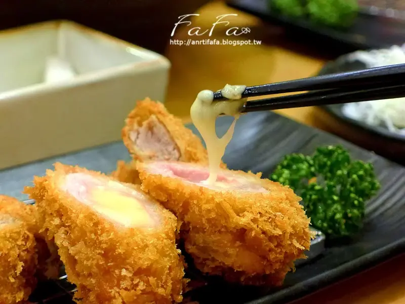 
[食記] 勝博殿(南西店) 。 柔滑起司酥滋豬排
