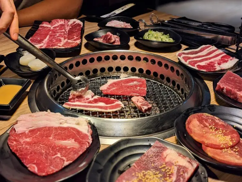 赤富士日式無煙燒肉｜桃園必吃火烤兩吃吃到飽！Bar啤酒喝到飽！泰國蝦、鮮蚵、牛勒條、牛舌、橫隔膜吃到飽！桃園吃到飽推薦、桃園燒肉推薦、桃園燒烤推薦、桃園火鍋推薦