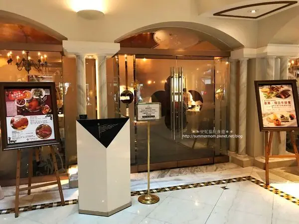 [美食邀約]連老嬰兒都暴動的下午茶．歐華酒店假日限定海陸拼盤牛排餐