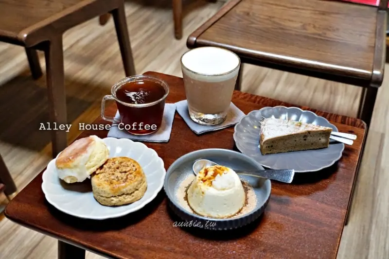 【台北】弄宅 Alley house 預約制 百年老宅好咖啡 手作司康 流浪貓中途之家 - 水晶安蹄 不務正業過生活