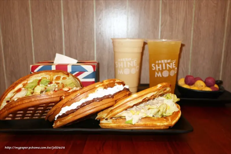 【小木屋鬆餅】大坪林店~台北下午茶推薦 台北新店鬆餅推薦 捷運大坪林平價鬆餅 價錢親民份量實在 甜鹹鬆餅一次滿足