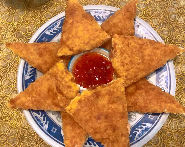 台北美食/捷運劍潭站 金蝦泰國菜 月亮蝦餅/雞肉炒芥蘭