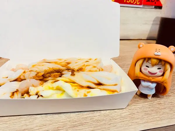 張記廣東腸粉—捷運石牌站～台北榮民總醫院美食，腸粉加入手工辣醬、菜脯～鹹香涮嘴，簡單而經典的平價小吃！