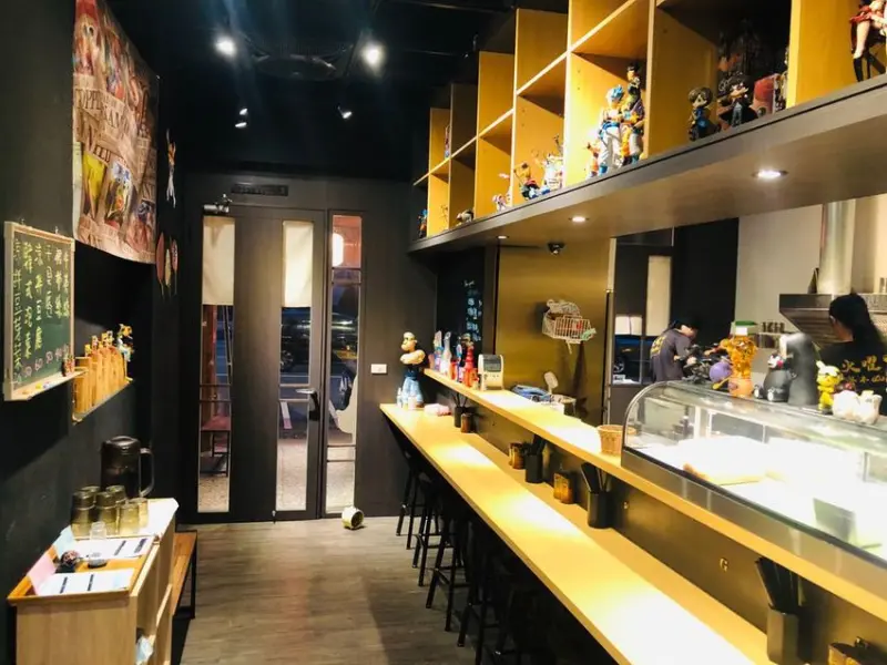 【台中超人氣日式拉麵】火曜總本山-日本道地的濃厚系拉麵/深夜美食推薦/厚切叉燒肉肥厚扎實美味