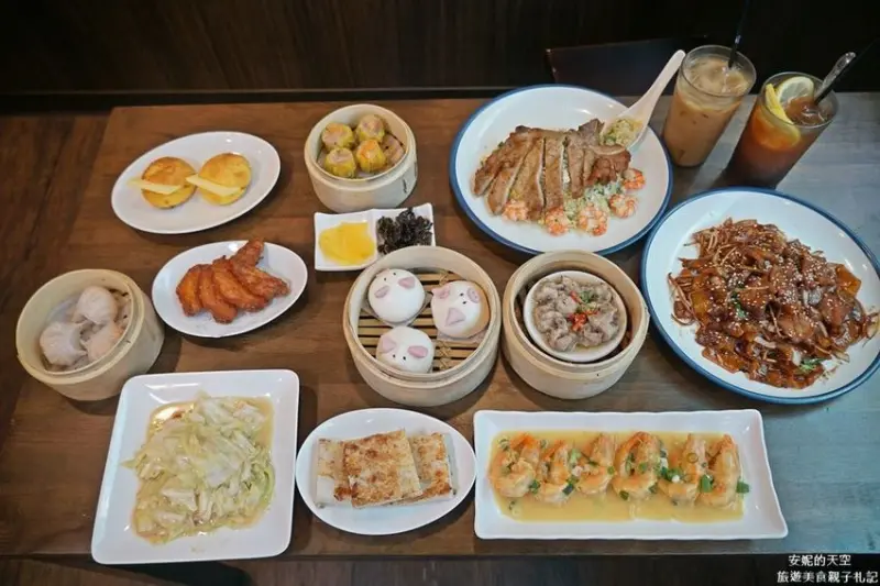 [ 新莊美食 旺角飲茶]充滿香港風味餐點 一秒走進香港街道 大推豬扒炒飯 甜點也很深得我心 - 安妮的天空