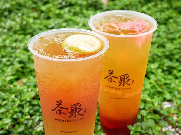 台北手搖飲推薦，夏季新品超特別，把宜蘭名產入茶頭一次看到，酸酸甜甜是戀愛的滋味，內用環境文青風格超好拍-茶聚