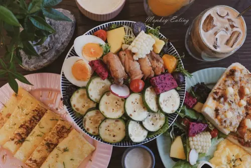 阿飛Brunch｜巷弄森林系人氣早午餐，台中火車站周邊美食，新時代購物中心旁