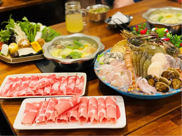 【高雄美食￭鼓山區】好湯Good Soup￭鍋物專賣店 x 來份澎派雙人餐，海裡游的、路上走的一網打盡；『海底總動員』，值得你我都動員！║ 高雄火鍋、鼓山區美食、巨蛋站美食