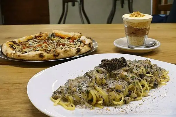 【台北｜民生社區美食】oddfish cafe｜寫蔬計畫019｜低調但美好，尋一處靜謐悠閒的台北 / 台北不限時咖啡廳