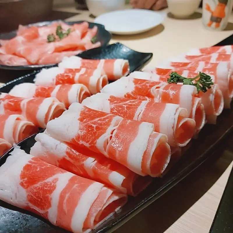 【火鍋美食推薦】這樣吃一人多一盤小肥牛~築間幸福鍋物高CP值吃法!!!基隆美食｜璃空肚子餓