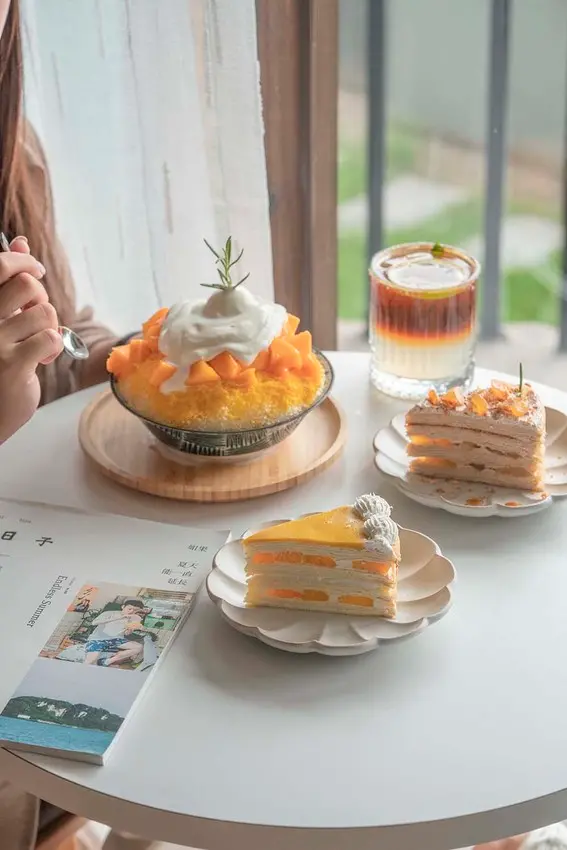 高雄甜點 先生千層 Ft. 冰屋博愛店｜南台灣超人氣千層蛋糕，細緻口感一次體驗雙重享受 · 算命的說我很愛吃