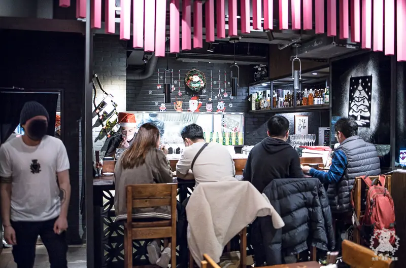 阿郎薄皮餃子台式小酒館｜台北大安東區｜18公分超大煎餃及各式精緻餃類