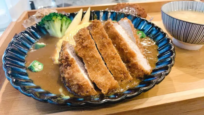 【食記】基隆市-仁愛區║坂道咖哩➽巷弄中的咖哩飯