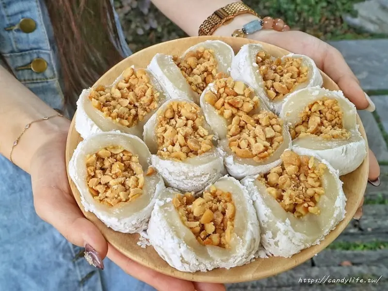 台中麻糬再一發！內餡包花生顆粒整個爆出來，超大顆皮超Q，花生控必買！