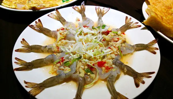 [台北市-捷運行天宮站]泰富豪滇緬泰式料理-吃到飽含服務費才4.5百的價位，每人隨便點個3道左右就回本了