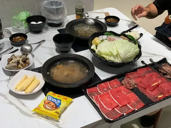 [ 桃園食記 ] 中壢區◆大園區◇鼎 精緻鍋物 / 石頭鍋 ｜中壢青埔桃園高鐵站華泰名品城、桃園國際棒球場、冠德購物商場附近美食、桃園XPark水族館