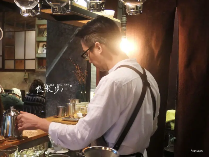 新北瑞芳—散散步 /  老宅。岩屋。閣樓。小洋樓｜山城間的咖啡香 咖啡職人慢活之道｜九份、金瓜石、祈堂路