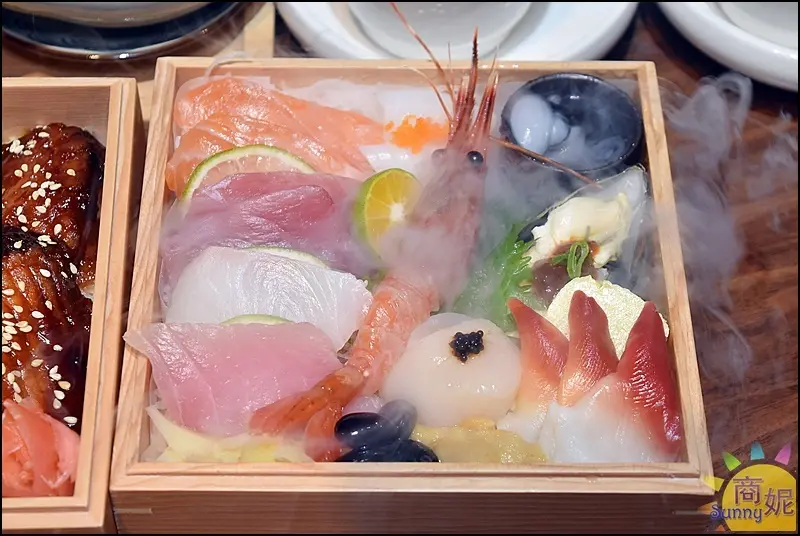 敘敘食光|網評4.6星浮誇食光寶盒!好吃好拍免服務費不限時高CP值日本料理@商妮吃喝遊樂