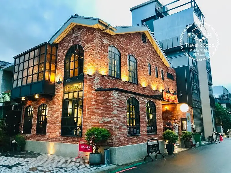 英倫工業風，美義料理、咖啡與餐酒，來【紅盒子LE ROUGE】輕鬆坐，痛快吃，暢快飲！ @ 魚兒 x 牽手明太子的「視」界旅行