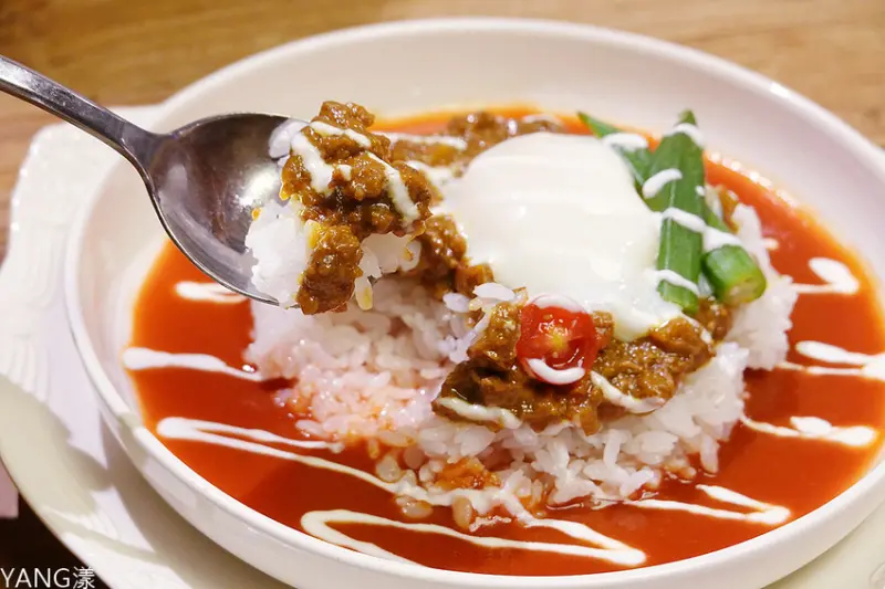 【台北雙連】咖哩匠，咖哩餐點選擇多，不同風味各有特色，全新期間限定冷咖哩每一口都是不同滋味