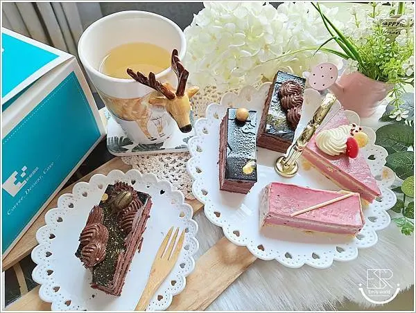 宅配甜點美食│新銳咖啡 Sensory café 法式手工甜點～宅配將甜點變大了 貴爵黑金磚x女王秘密，CP值超高蛋糕療癒寂寞的身心～，低溫宅配下午茶送禮自用兩相宜!歡迎訂購！