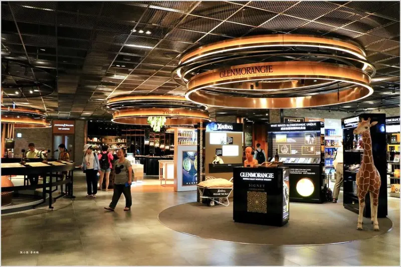 【澎湖‧馬公】3號港威士忌展覽館‧澎湖最大購物商城，一起品嚐不一樣的威士忌