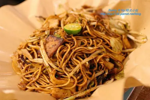 【台北松山食記】 寶林咖啡館（饒河店）。隱身於夜市裡的大馬素食料理