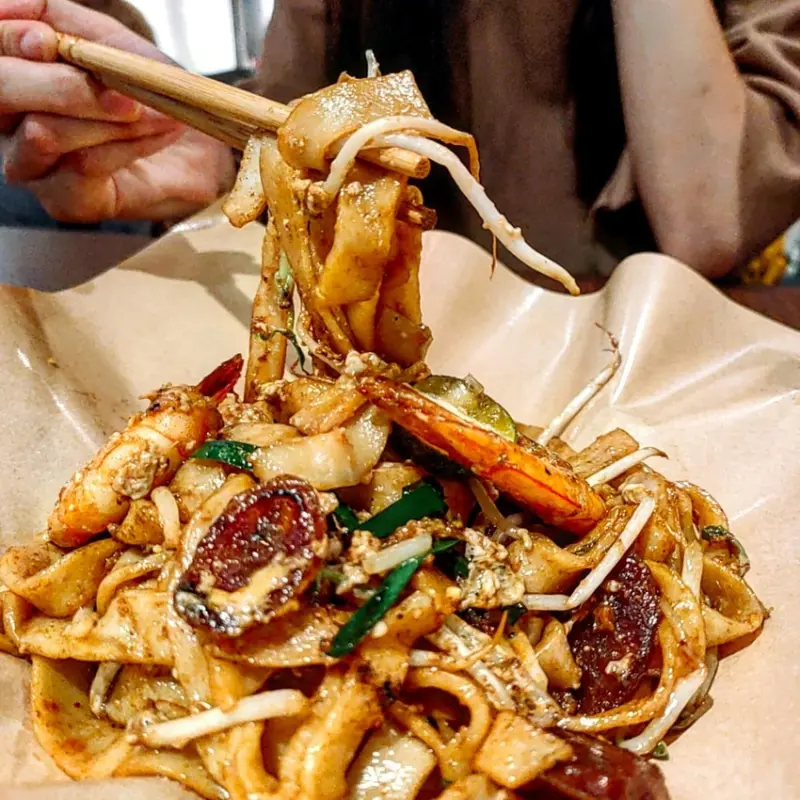 Taipei, Taiwan 寶林咖啡館/ 每道料理都充滿鍋氣，大火快炒後的粿條香氣四溢，真的就是馬來西亞🇲🇾的味道😭😭