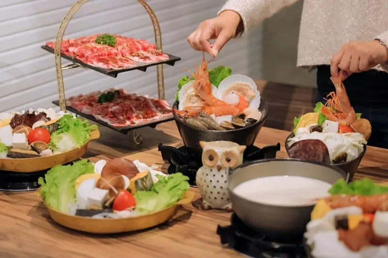 【台北美食】咕咕咕嚕 昆布火鍋 韓式銅盤烤肉 / 東區火鍋推薦