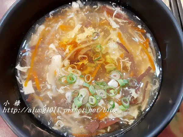 小祿ㄟ小食記 / 高雄陽明路‧傻師傅 / 湯包排骨酥