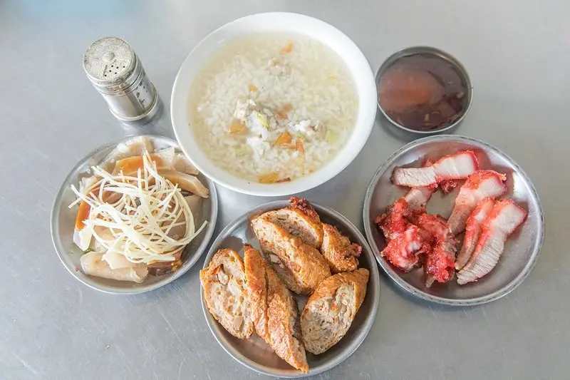 【台北捷運美食】【龍山寺美食】潘家燒肉飯.萬華巷弄銅板老滋味