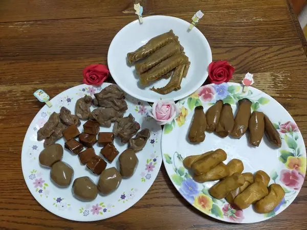 台灣宅配滷味冠軍推薦-"食弄七號" 入味滿滿的香醇辛香椒麻讓你吃到欲罷不能!!